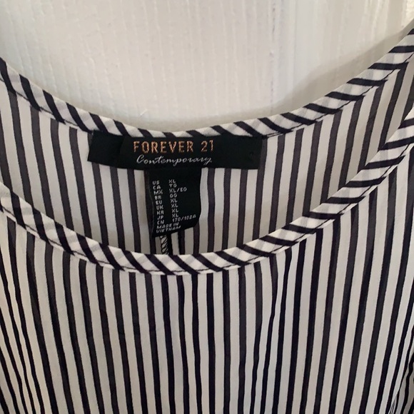 Forever 21 Striped Top - XL - New - Picture 3 of 3